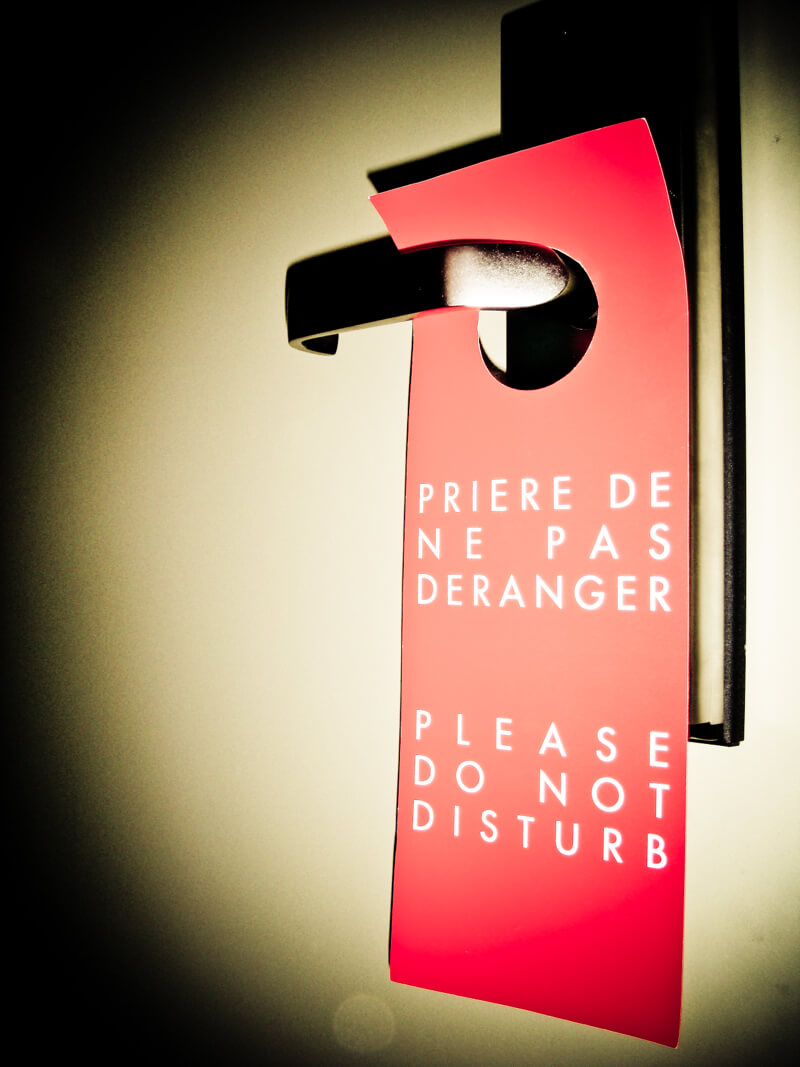 do not disturb sign