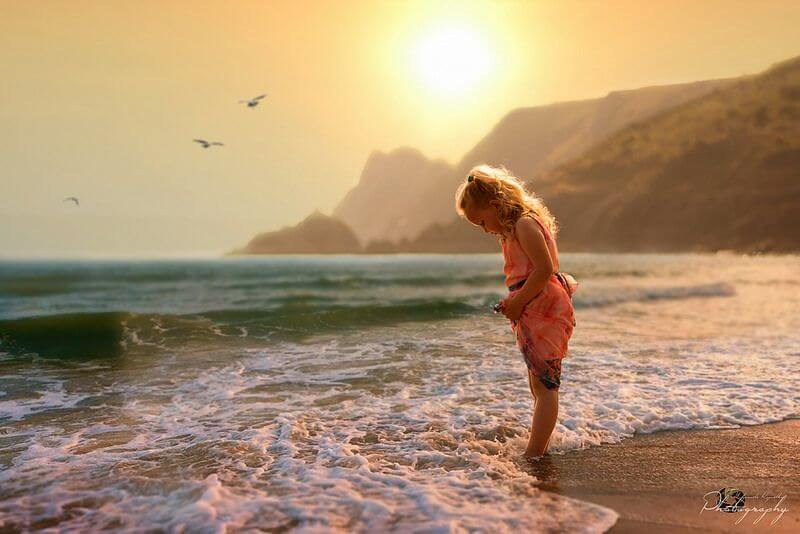 Malgorzata Kapustka girl on beach