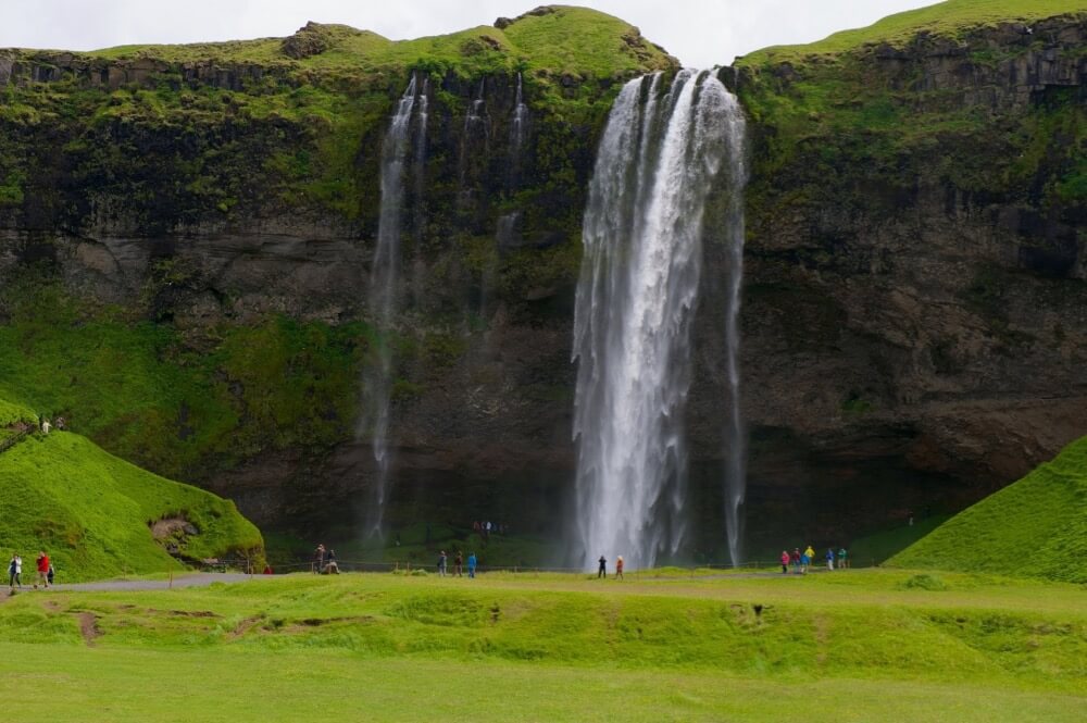 Winston Mcleod - Seljalandsfoss