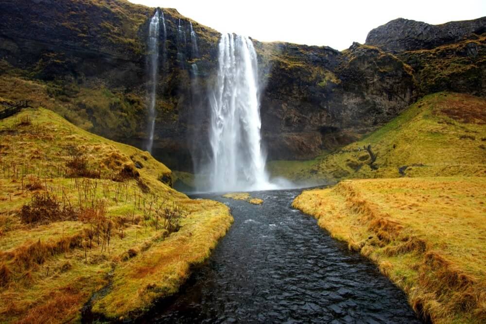 Erik Junberger - Seljalandsfoss waterfall