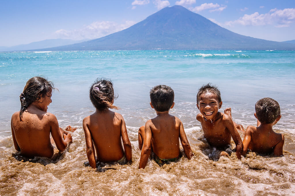 Ahmad Syukaery - Kids at Waijarang Beach, Lembata