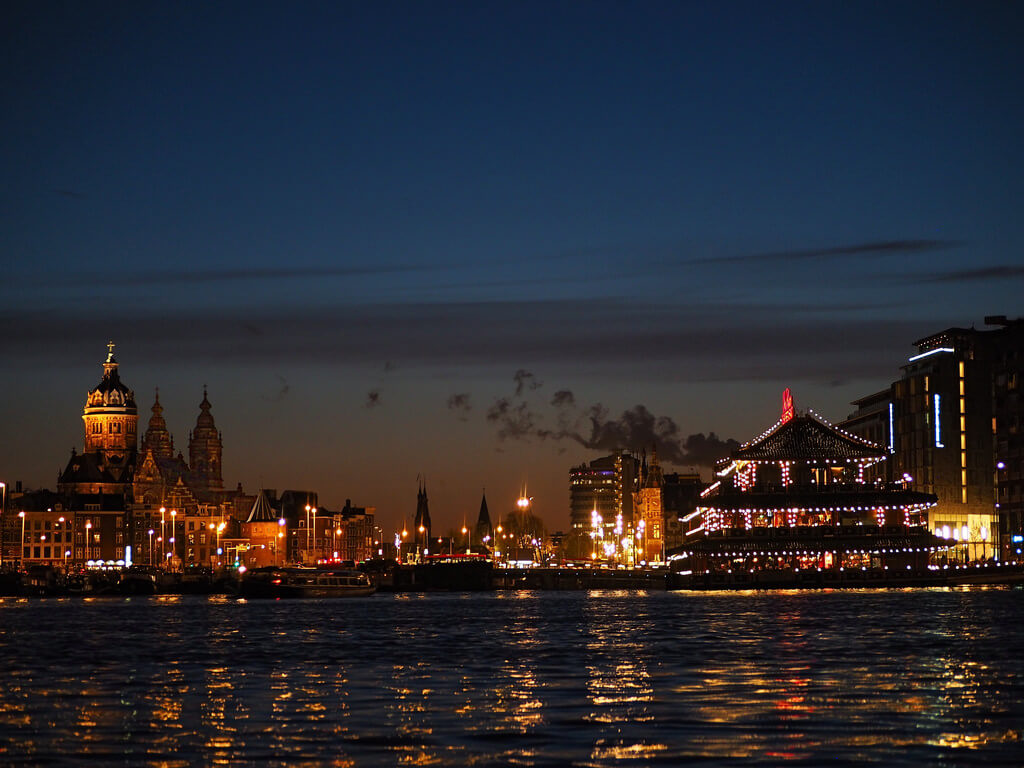 b k - Amsterdam skyline from Oosterdok